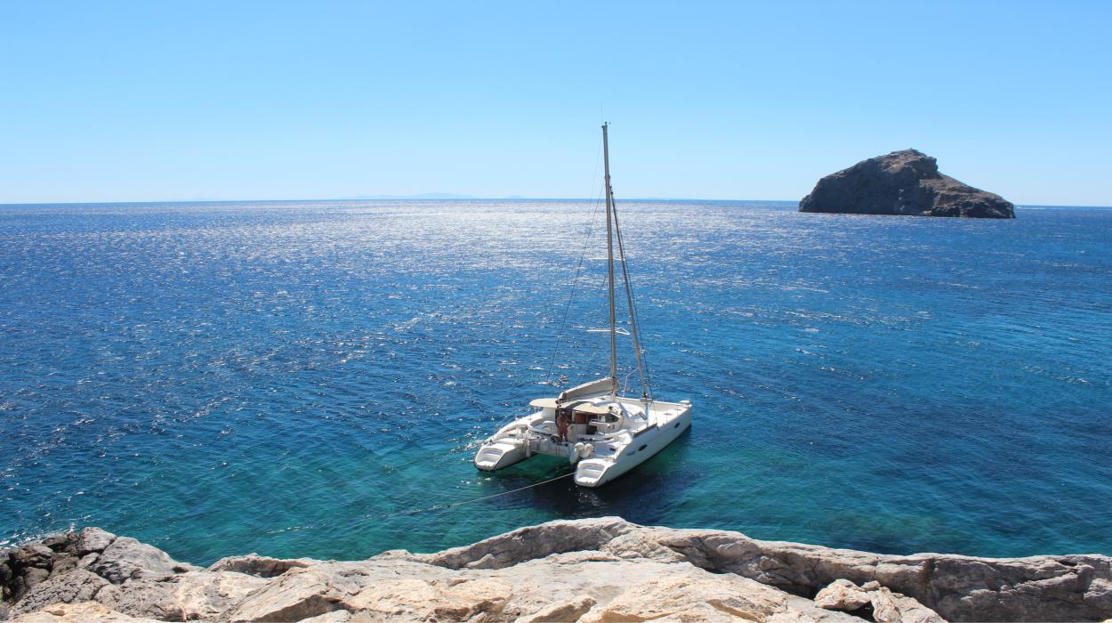 location catamaran cyclades